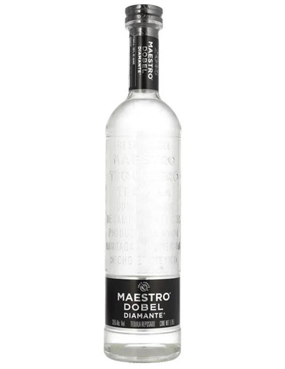 Caja de tequila Maestro Dobel tipo Reposado cristalino 4 piezas 1.5 L c/u