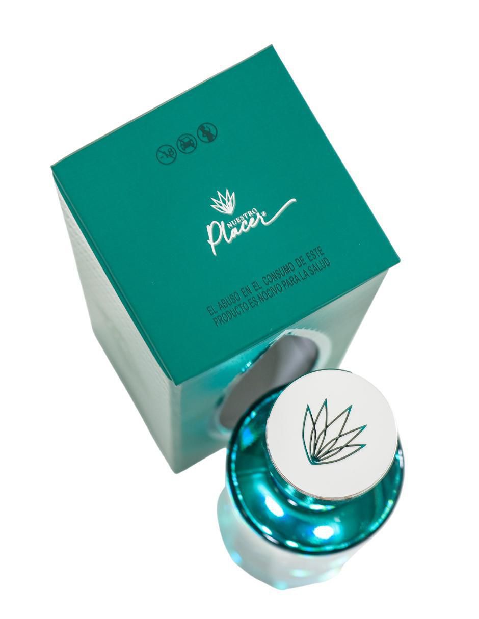 Tequila tipo Reposado cristalino 750 ml 6