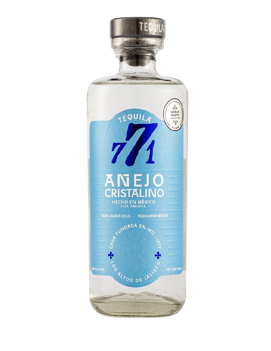 Tequila añejo cristalino de 700 ml